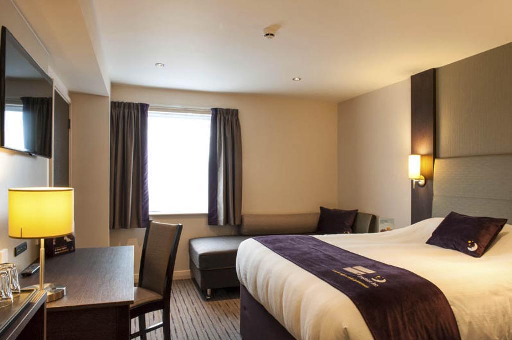 Premier Inn London Croydon West - Purley A23 Chambre photo