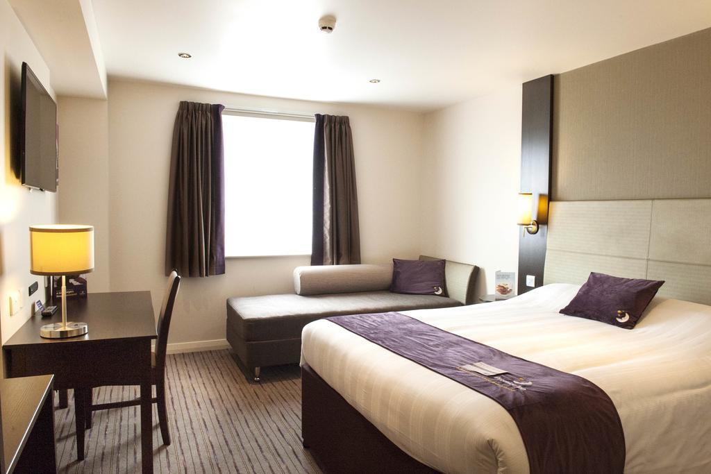 Premier Inn London Croydon West - Purley A23 Chambre photo