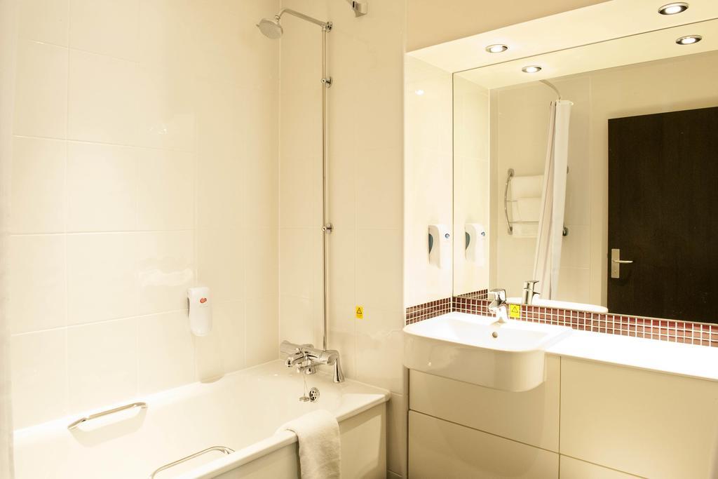 Premier Inn London Croydon West - Purley A23 Chambre photo